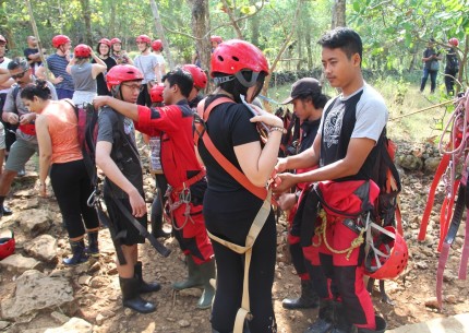Jomblang Cave Pindul Cave