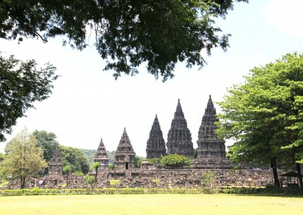 Yogyakarta: 2D Sunrise Borobudur Merapi Jeep Jomblang Cave Prambanan