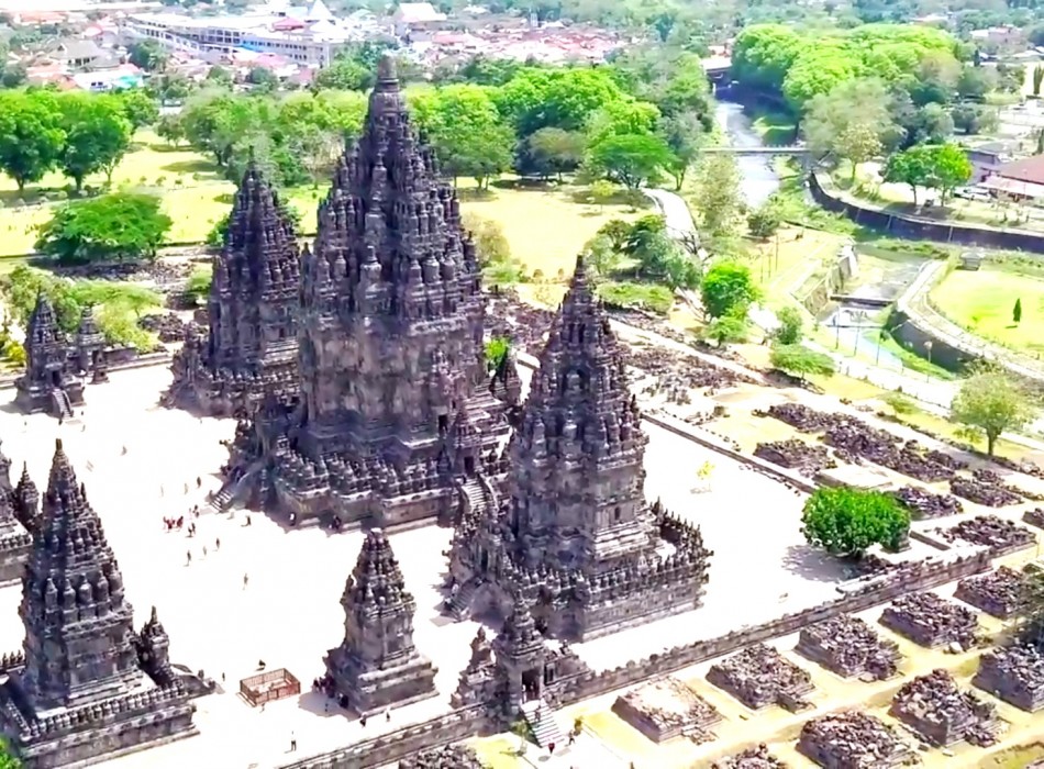 3 Days of Jomblang Cave Adventure & Borobudur Sunrise