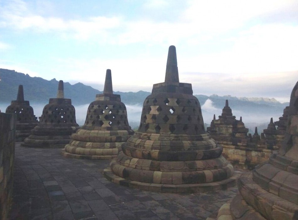 5 Day Yogyakarta to Explore Prambanan, Borobudur Temple, Merapi Volcano, Solo City, Sukuh & Cetho