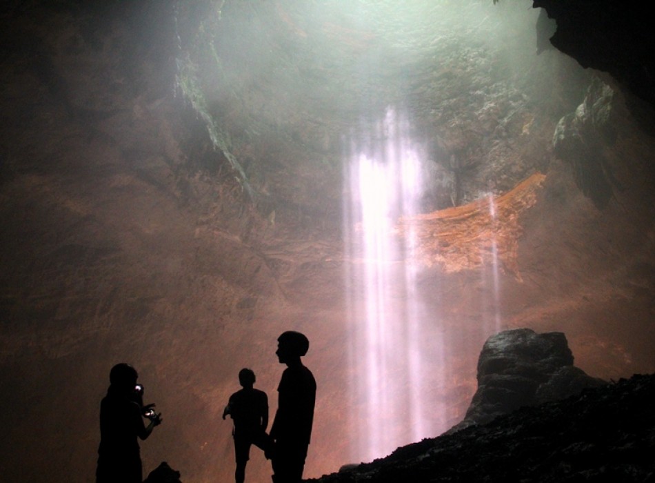 5 Days of Jomblang Cave Borobudur Sunrise Prambanan Sukuh Cetho Temples