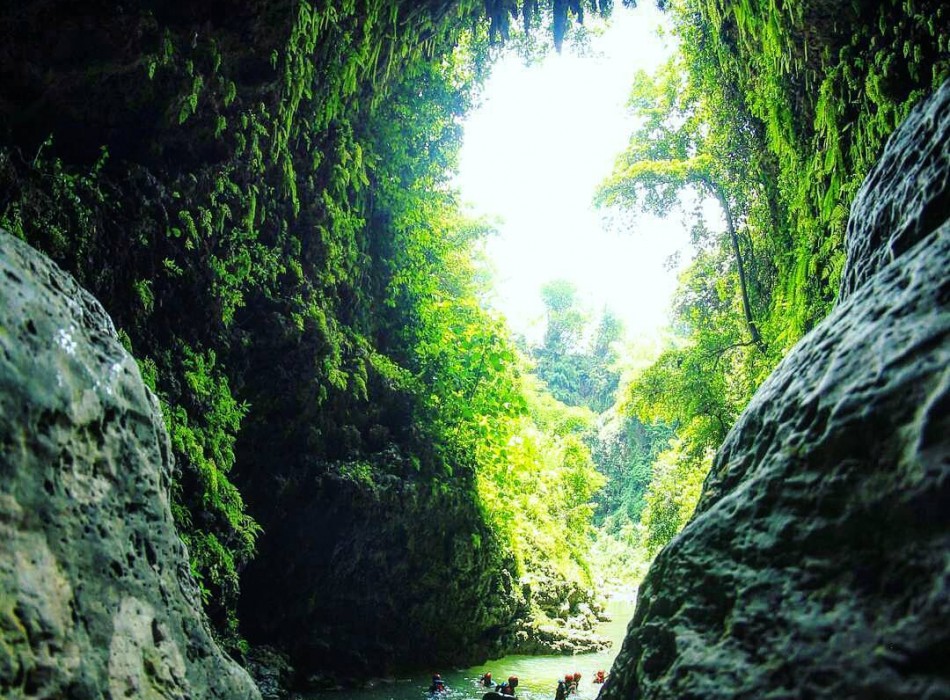 Jomblang Cave Kalisuci Cave Tubing