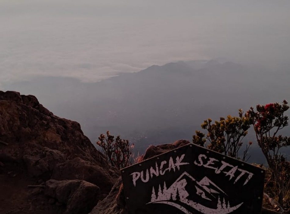 Yogyakarta: Mount Merbabu & Mount Sumbing Camping 3D2N