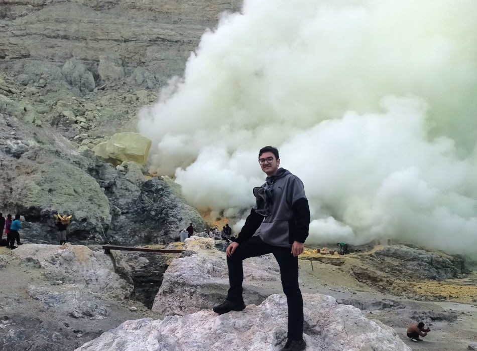 Surabaya / Malang: Mount Ijen Blue Fire