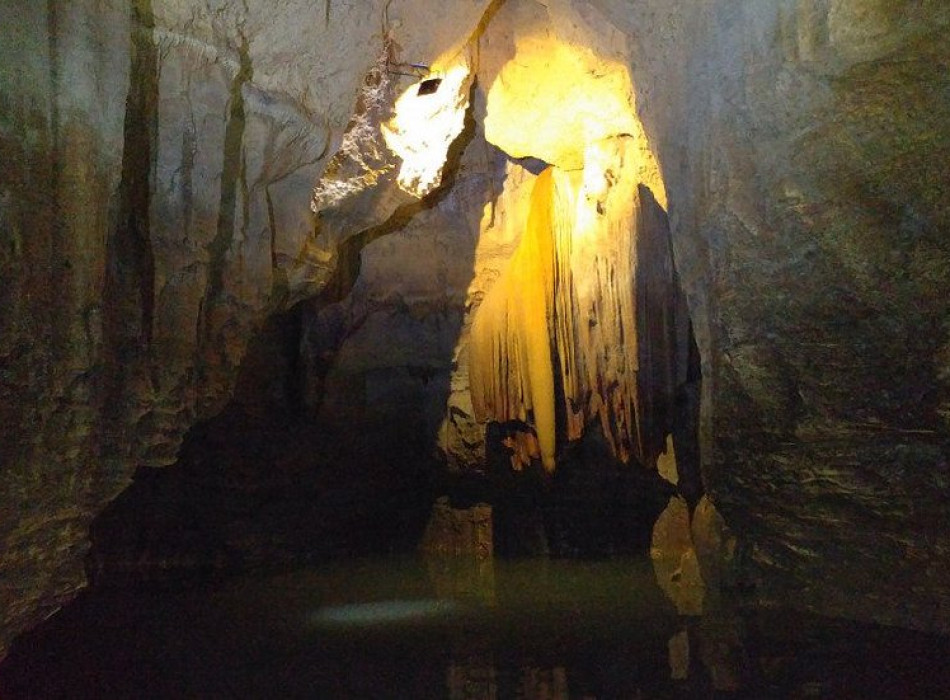 Tanding Cave Timang Beach
