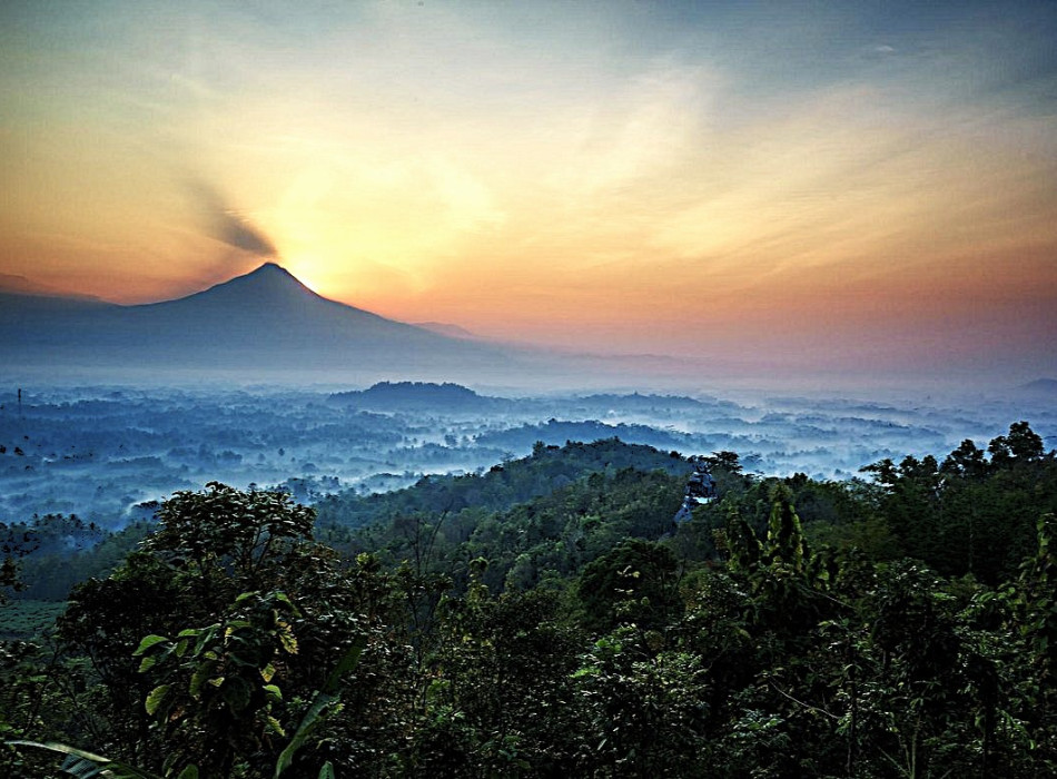 Sunrise Borobudur Prambanan