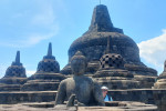 Sunrise Borobudur Prambanan