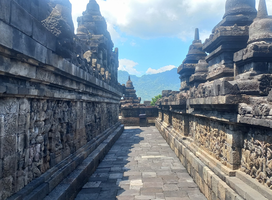 Borobudur Prambanan Tours
